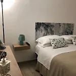Le Antiche Alcove بيت للعطل تيراسيني